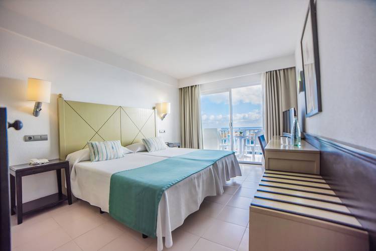 Doppelzimmer mit meerblick blau punta reina  Mallorca