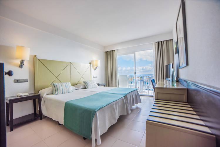 Doppelzimmer mit meerblick blau punta reina Mallorca Doppelzimmer mit meerblick blau punta reina Mallorca