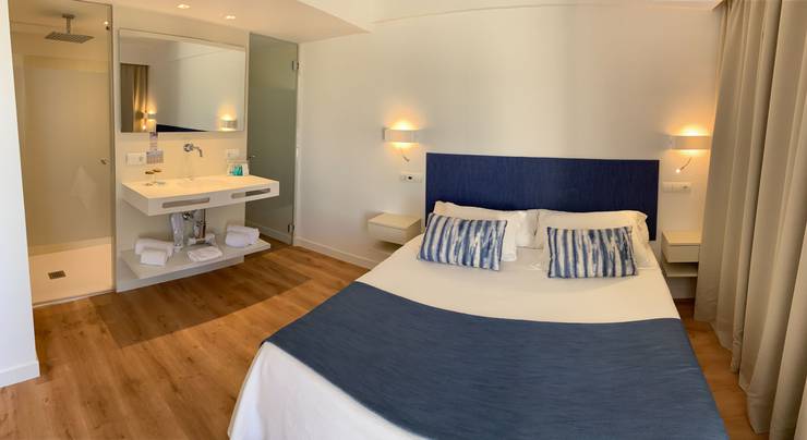 Junior suite blau punta reina resort mallorca Junior suite blau punta reina resort mallorca