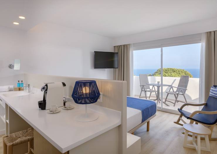 Doppelzimmer mit frontmeerblick superior blau punta reina  Mallorca