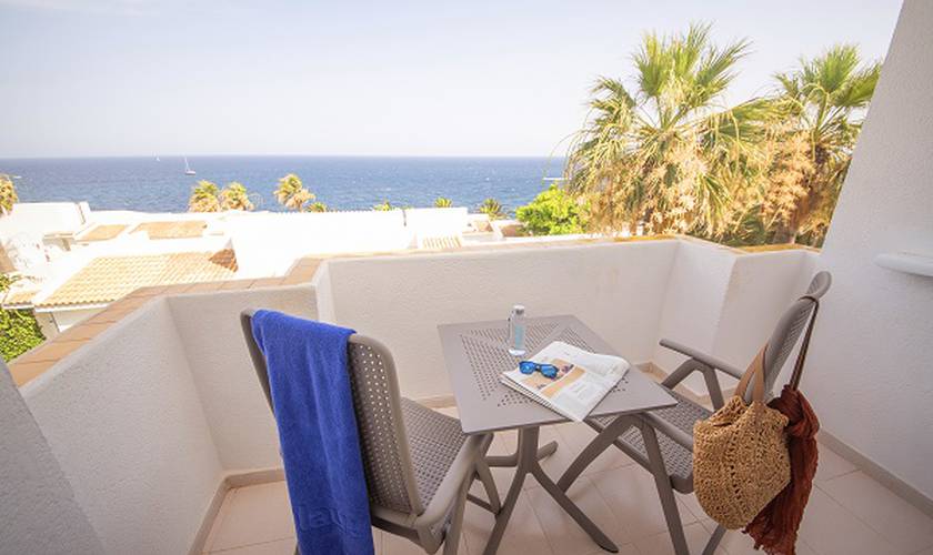 Junior suite vista mar con acceso al spa Blau Punta Reina  Mallorca