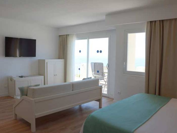 Junior suite blau punta reina family resort mallorca Junior suite blau punta reina family resort mallorca