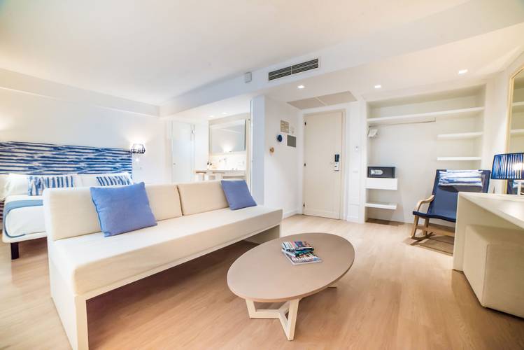 Junior suite avec vue sur la mer cala romántica blau punta reina Majorque Junior suite avec vue sur la mer cala romántica blau punta reina Majorque