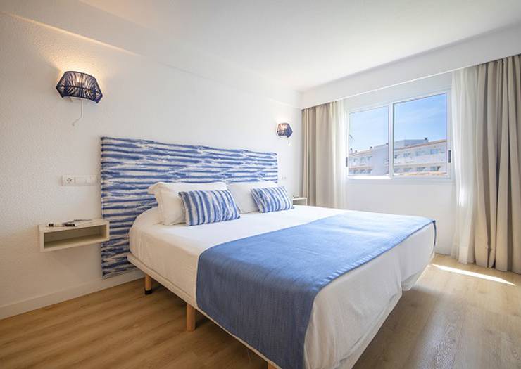 Junior suiten mit balkon Blau Punta Reina  Mallorca
