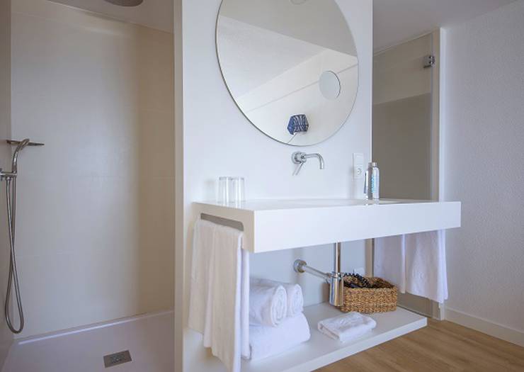 Junior suite vista mar con acceso al spa Blau Punta Reina Mallorca Junior suite vista mar con acceso al spa Blau Punta Reina Mallorca