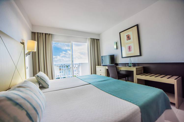 Doppelzimmer mit meerblick blau punta reina Mallorca Doppelzimmer mit meerblick blau punta reina Mallorca