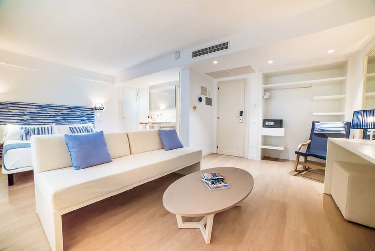Junior suite vista mar cala romántica blau punta reina resort mallorca Junior suite vista mar cala romántica blau punta reina resort mallorca