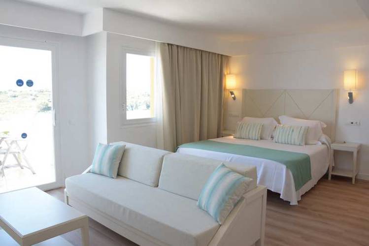 Junior Suite Sea View Cala Romántica Blau Punta Reina Resort Majorca Junior Suite Sea View Cala Romántica Blau Punta Reina Resort Majorca