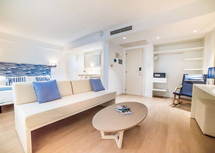 Junior suite sea view cala romántica blau punta reina Majorca Junior suite sea view cala romántica blau punta reina Majorca