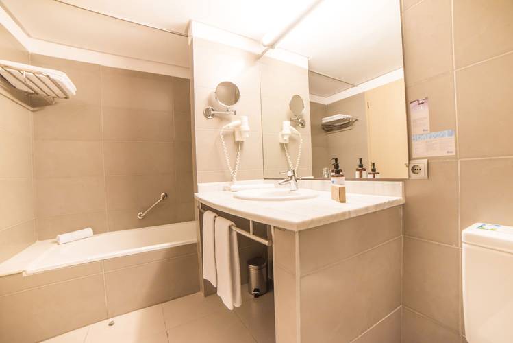 Doppelzimmer mit meerblick blau punta reina Mallorca Doppelzimmer mit meerblick blau punta reina Mallorca