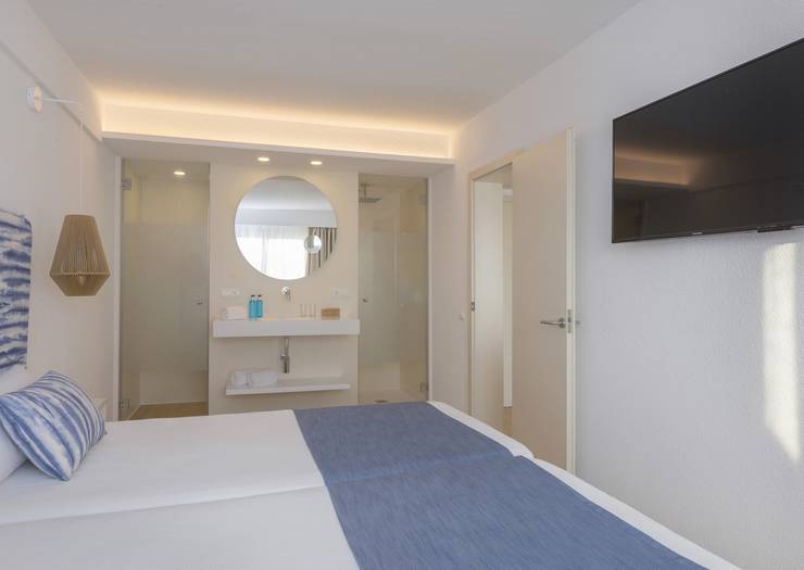 Junior suite blau punta reina Majorca Junior suite blau punta reina Majorca