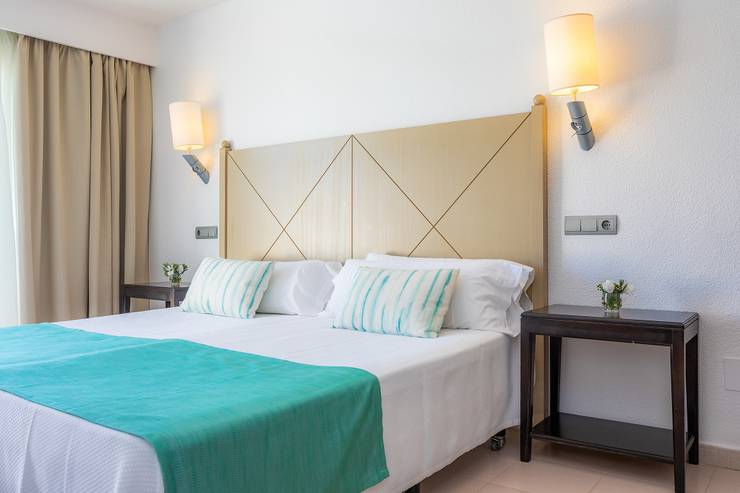 Doppelzimmer mit meerblick blau punta reina family resort mallorca Doppelzimmer mit meerblick blau punta reina family resort mallorca