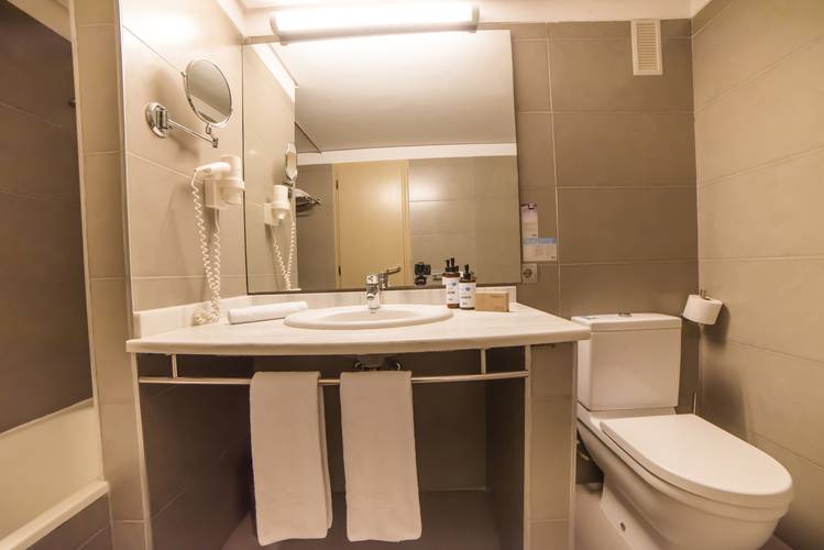 Doppelzimmer mit meerblick blau punta reina Mallorca Doppelzimmer mit meerblick blau punta reina Mallorca