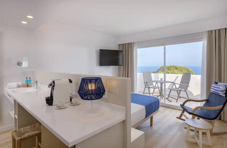 Doble deluxe vista mar frontal blau punta reina resort mallorca Doble deluxe vista mar frontal blau punta reina resort mallorca
