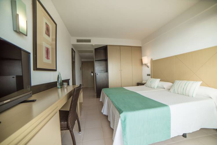 Doppelzimmer mit meerblick blau punta reina Mallorca Doppelzimmer mit meerblick blau punta reina Mallorca