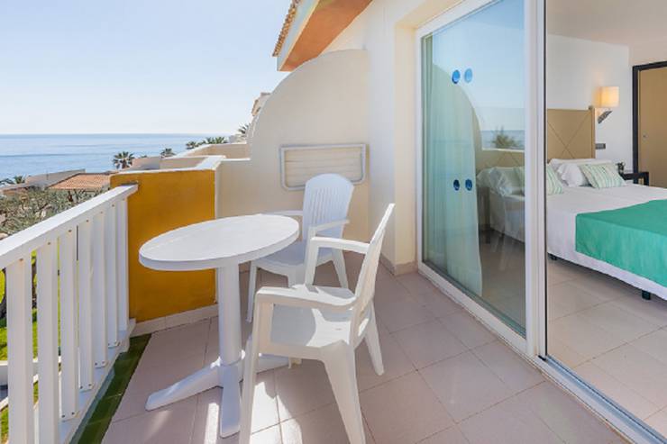 Doppelzimmer mit meerblick blau punta reina family resort mallorca Doppelzimmer mit meerblick blau punta reina family resort mallorca