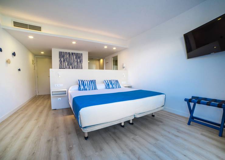 Doppelzimmer superior mit balkon Blau Punta Reina  Mallorca