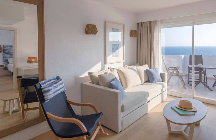 Junior suites avec vue frontale sur la mer blau punta reina  Majorque