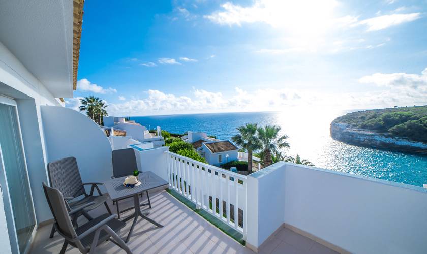 Junior suite sea view cala romántica blau punta reina  Majorca