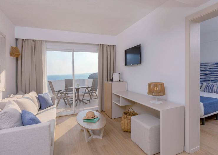 Junior suiten mit frontblick aufs meer blau punta reina  Mallorca