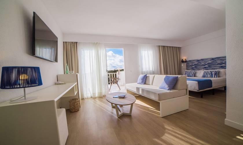 Junior suite vista mare cala romántica blau punta reina Resort Maiorca Junior suite vista mare cala romántica blau punta reina Resort Maiorca
