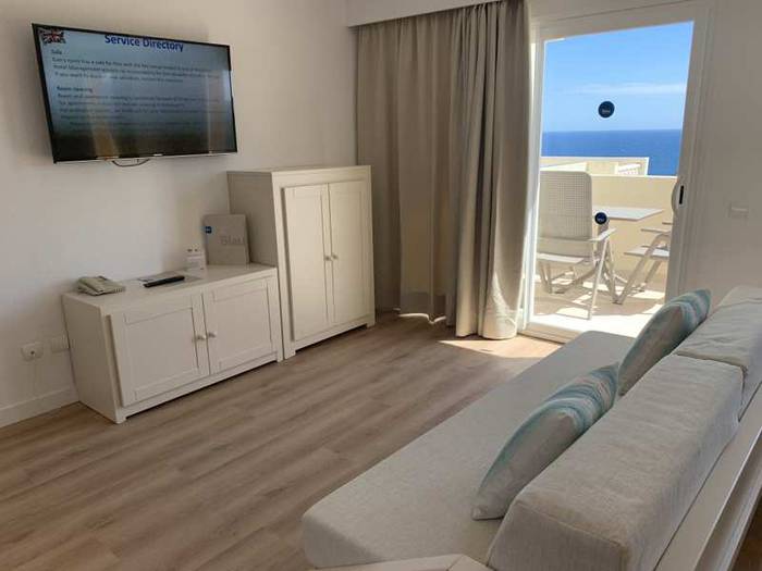 Junior suite blau punta reina family resort mallorca Junior suite blau punta reina family resort mallorca