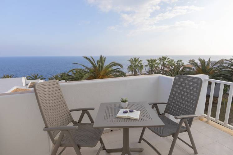Junior suite mit meerblick blau punta reina Mallorca Junior suite mit meerblick blau punta reina Mallorca