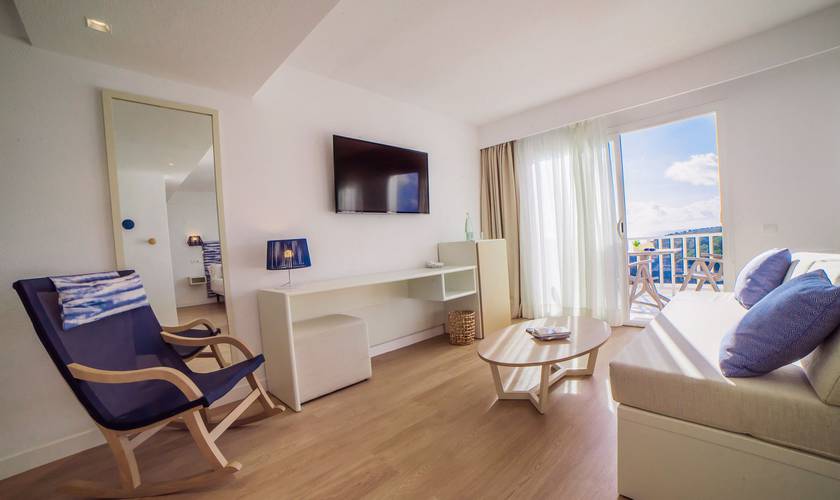 Junior suite vista mare cala romántica blau punta reina Resort Maiorca Junior suite vista mare cala romántica blau punta reina Resort Maiorca