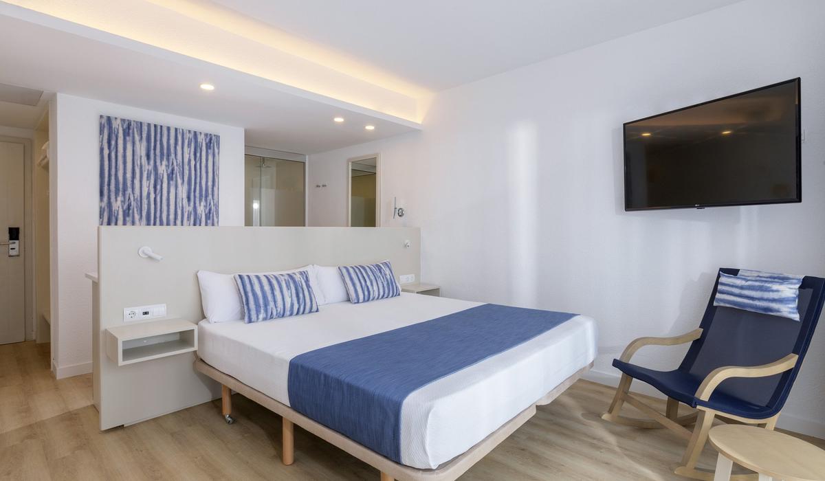 Camera doppia Superior Vista Mare Blau Punta Reina Resort Maiorca Camera doppia Superior Vista Mare Blau Punta Reina Resort Maiorca