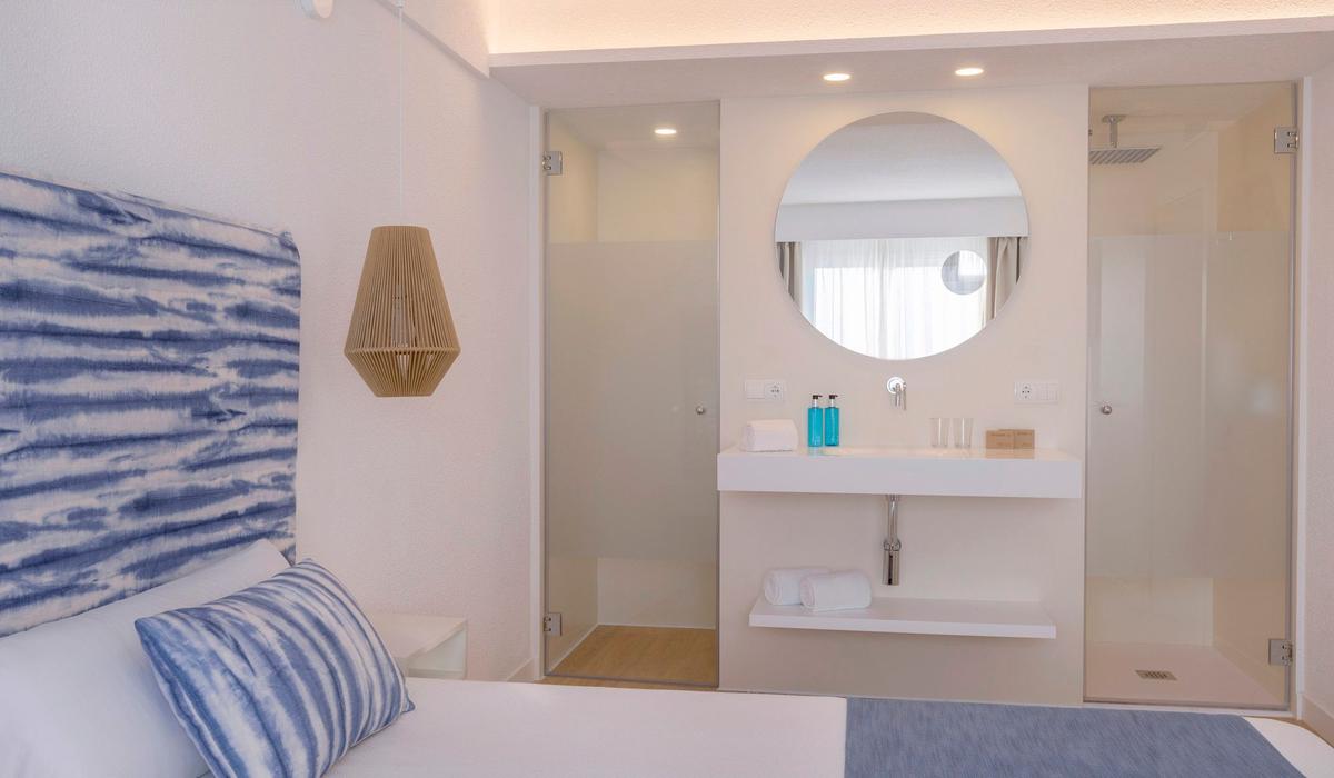 Junior Suite con Balcone Blau Punta Reina Resort Maiorca Junior Suite con Balcone Blau Punta Reina Resort Maiorca