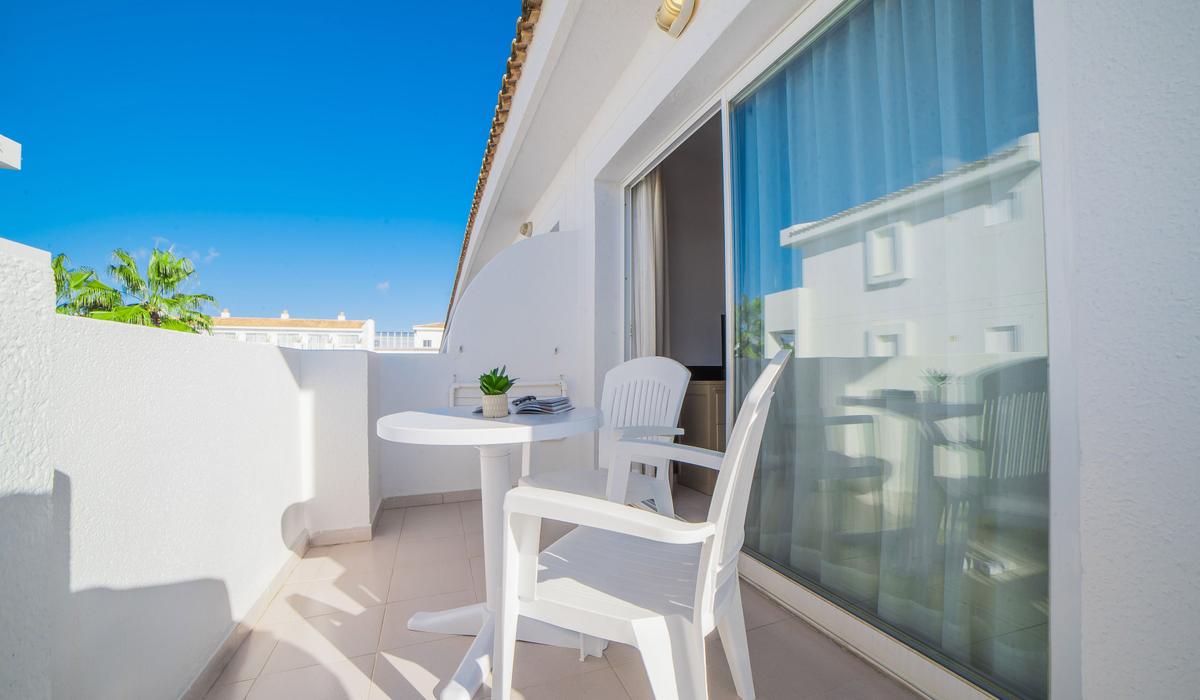 Camera Doppia con Balcone Blau Punta Reina Resort Maiorca Camera Doppia con Balcone Blau Punta Reina Resort Maiorca